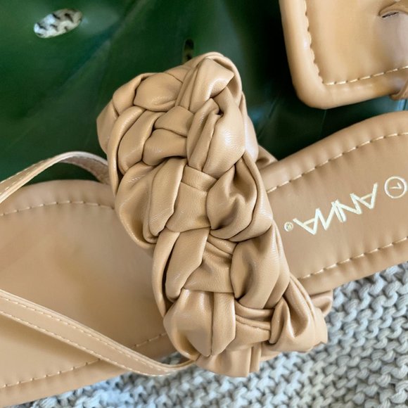 NEW🔥 Nude Woven Open Toe Loop Flat Slide Sandals - Picture 6 of 7